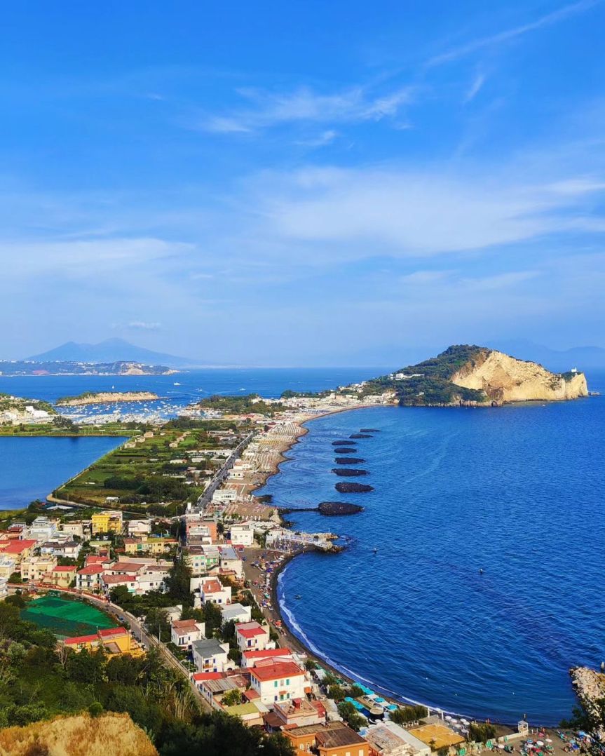 🌋🌅 Tra Bellezza e Preoccupazione: I Campi Flegrei e il Corso della Natura&nbsp;🏞️